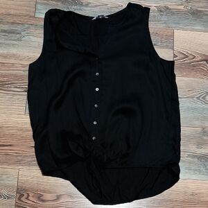 Tommy Bahama Black Sleeveless Button Down Blouse